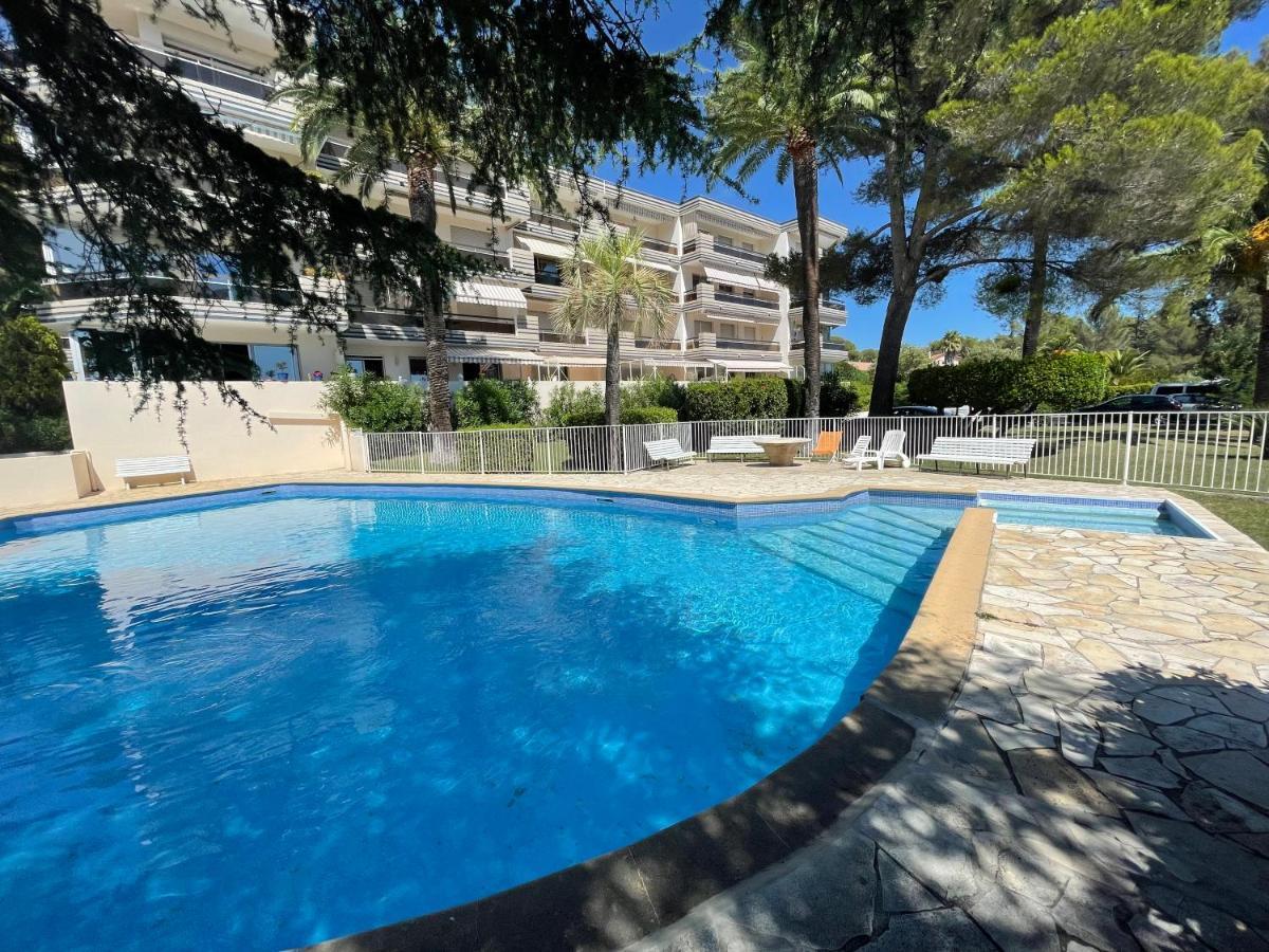 La Paisible Apartment Saint-Raphael  Bagian luar foto