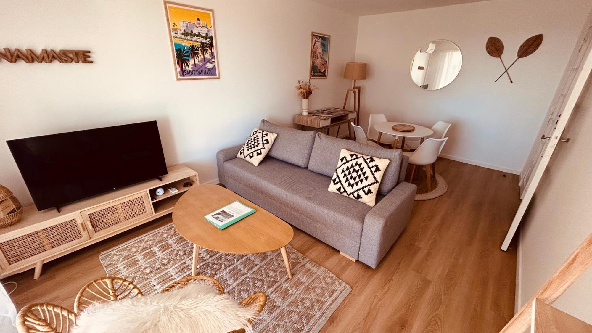 La Paisible Apartment Saint-Raphael  Bagian luar foto